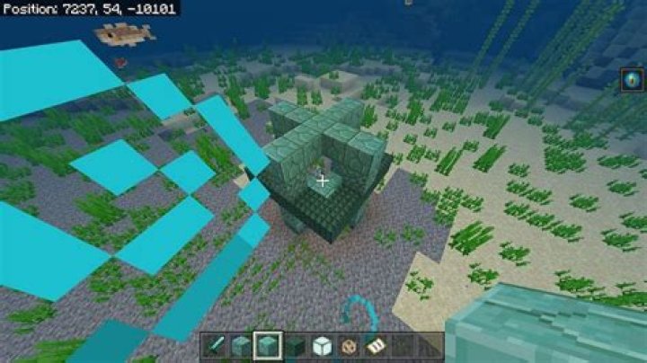 How can you breathe underwater in minecraft