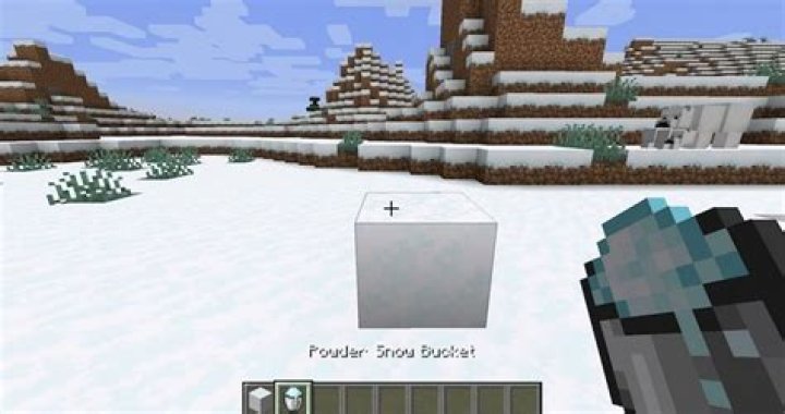 How to get powdered snow in minecraft