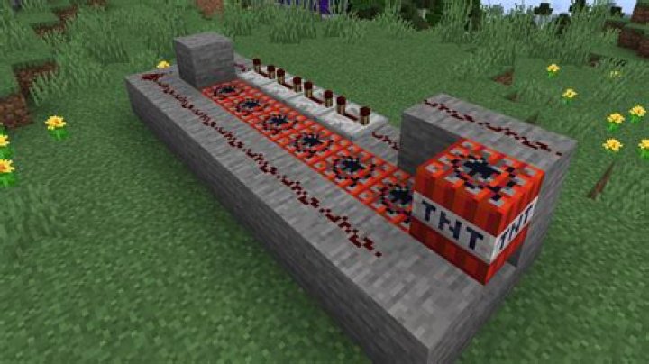 How to make a cannon in minecraft