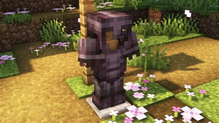 How to put on armor in minecraft