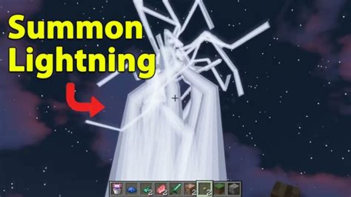 How to summon lighting in minecraft