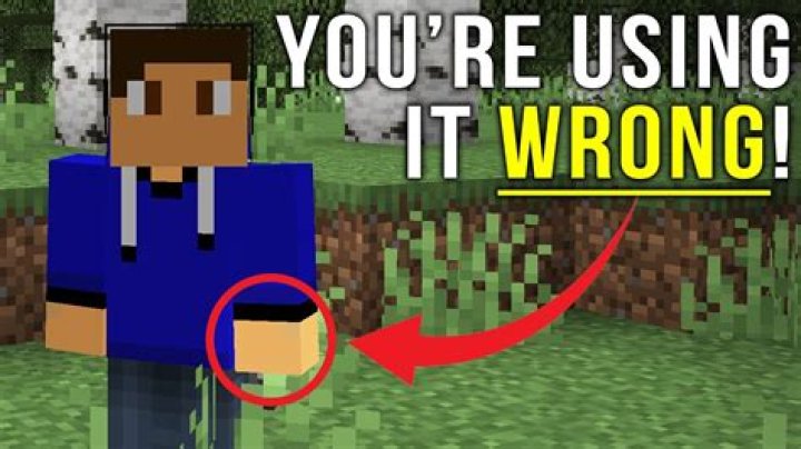 How to use off hand in minecraft